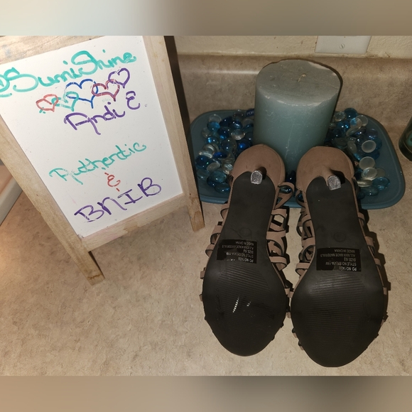 Breckelle's Geometric Cutout Stiletto Peep Toe Sandal, NATURAL, SZ: 5.5 ~ NWOT - Picture 5 of 11